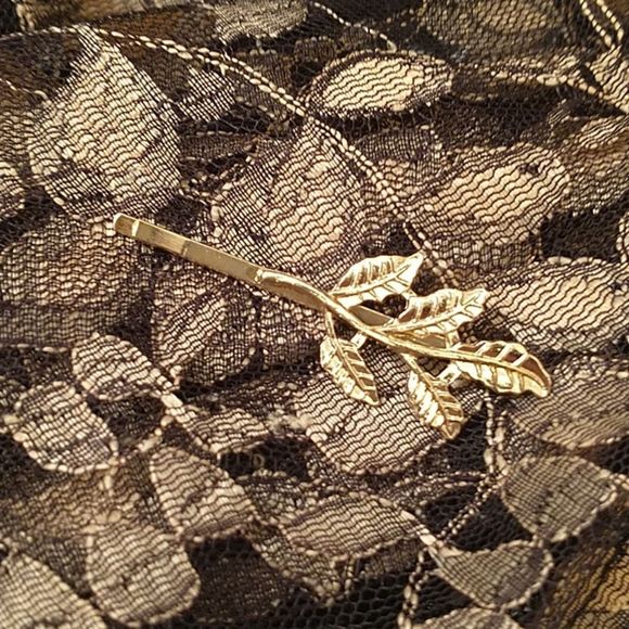 🎉HP 4/23!  Beautiful Hair Pin! - Picture 2 of 4